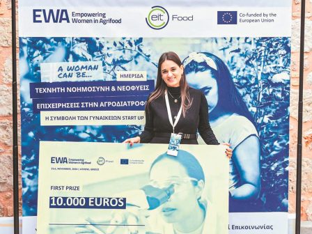 myrovolos-organics-prochora-i-dimiourgia-tou-chiotikou-kainotomou-kyvou-aromatikon-fyton-369433