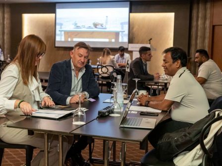 epicheirimatiki-synantisi-tis-pkm-me-indous-epangelmaties-gia-synergasia-ston-agrodiatrofiko-tomea-368936