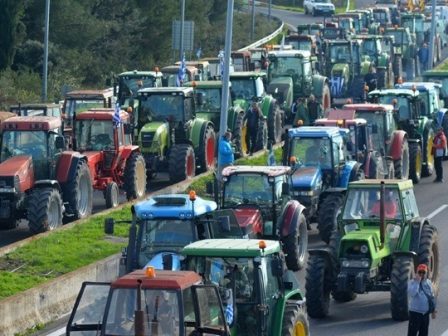 thessaloniki-me-trakter-kai-leoforeia-paragogoi-apo-ta-bloka-tha-kinithoun-gia-to-syllalitirio-sto-limani-tis-polis-369304