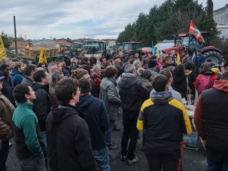 nea-diadilosi-agroton-sto-parisi-kata-tis-symfonias-tis-ee-me-ti-mercosur-371106