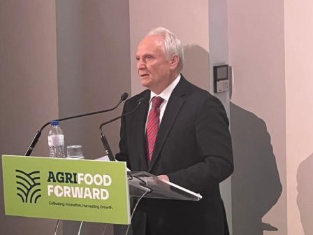 g-andrianos-sto-agrifood-forward-h-protogenis-paragogi-na-perasei-se-ena-neo-pio-poiotiko-anthektiko-exostrefes-kai-technologika-orimo-paragogiko-montelo-377379