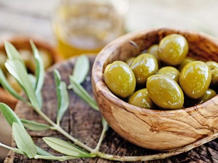 entonos-o-provlimatismos-gia-tin-epitrapezia-elia-stin-kalamata-380681