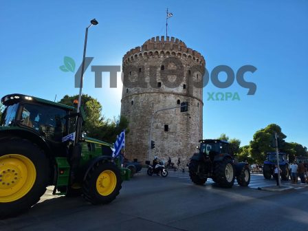 deth-trakter-kai-agrotes-ston-lefko-pyrgo-michanokiniti-poreia-sto-kentro-tis-thessalonikis-vinteo-fotos-385066
