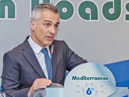apo-ti-fainetai-i-pragmatiki-poiotita-sto-roucho-387722