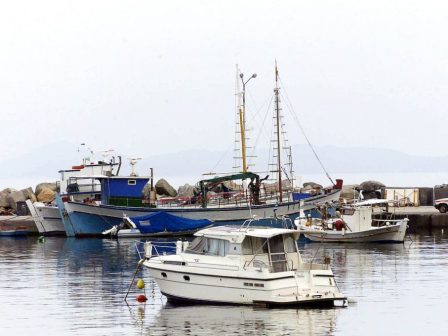 oristiki-pafsi-alieftikon-skafon-alieis-zitoun-kathares-apantiseis-gia-to-programma-386713